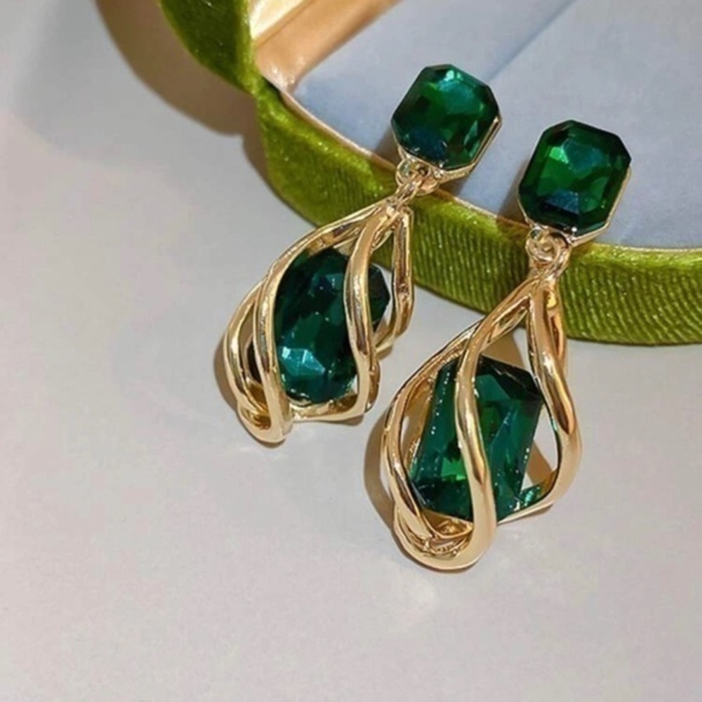 Emerald Green Earrings - Picture 2 of 3